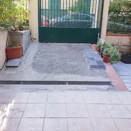 Acquario, Parcheggio, Shopping, Stazione, Aereo * Genoa